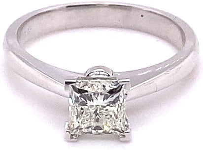 COMPLETE ENGAGEMENT RINGS