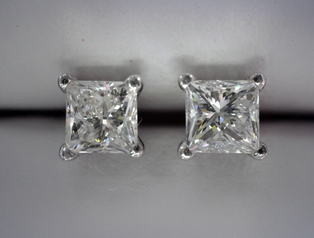 PRINCESS CUT DIAMOND STUD EARRINGS