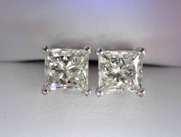 PRINCESS CUT DIAMOND STUD EARRINGS